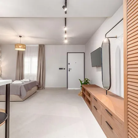 Lejlighed Almyra Luxury Living Kanálion