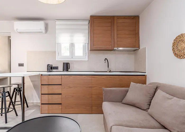 Lägenhet Almyra Luxury Living Kanálion