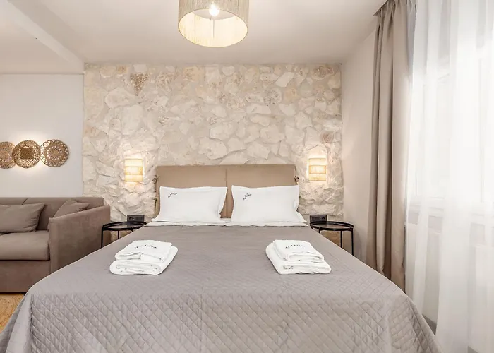 Almyra Luxury Living *