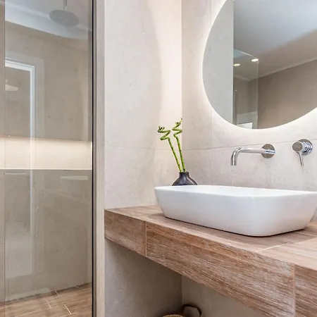 דירה Almyra Luxury Living Kanálion