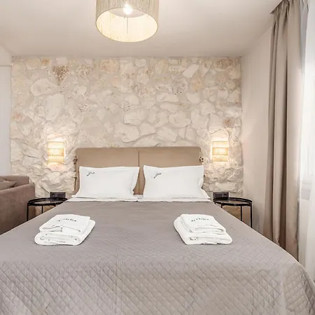 Almyra Luxury Living *