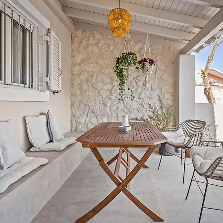 Almyra Luxury Living Kanálion