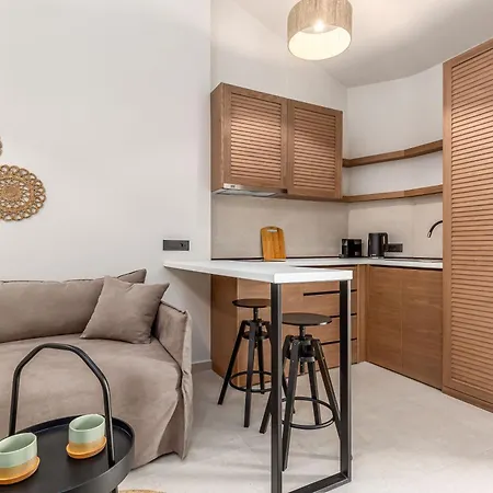 Almyra Luxury Living Kanálion