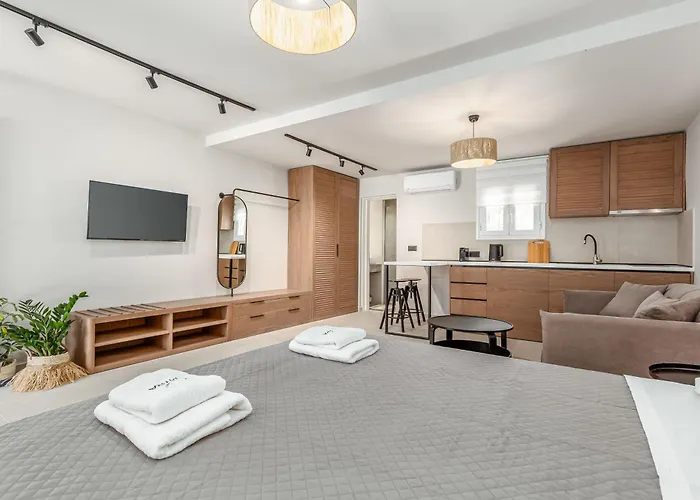 Almyra Luxury Living *