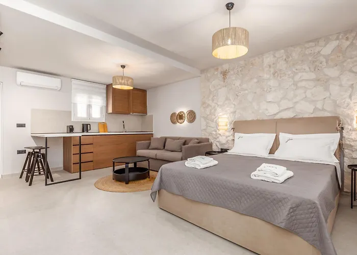 Almyra Luxury Living * Kanálion